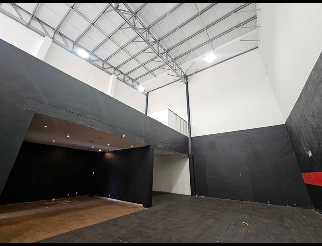 322M² WAREHOUSE TO LET IN LINBRO PARK